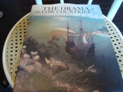 The Drama of the Low Countries - album - text in engleza foto