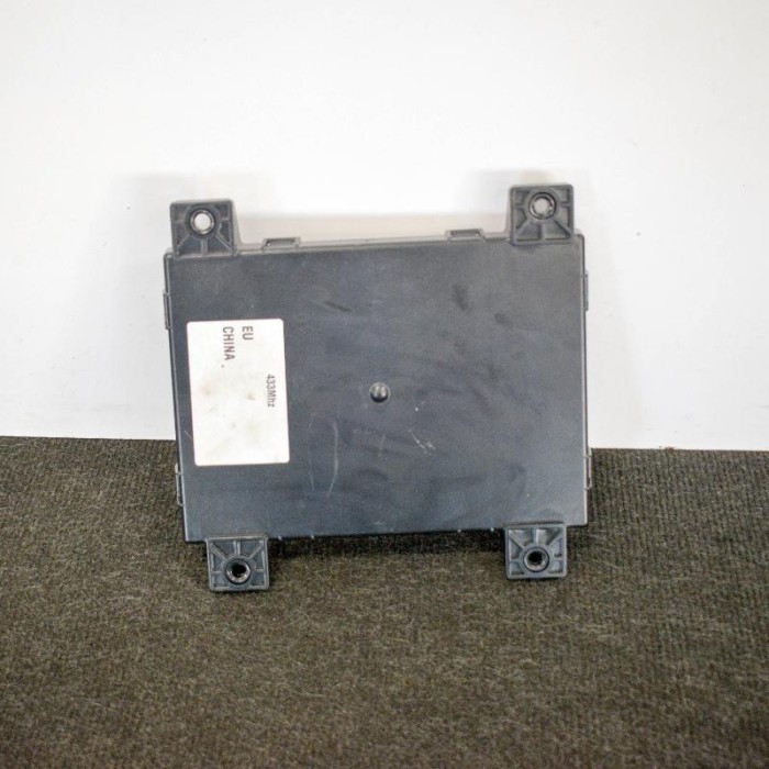 Modul de confort TESLA MODEL S 2014 OEM: 1010907-00-D 10048852