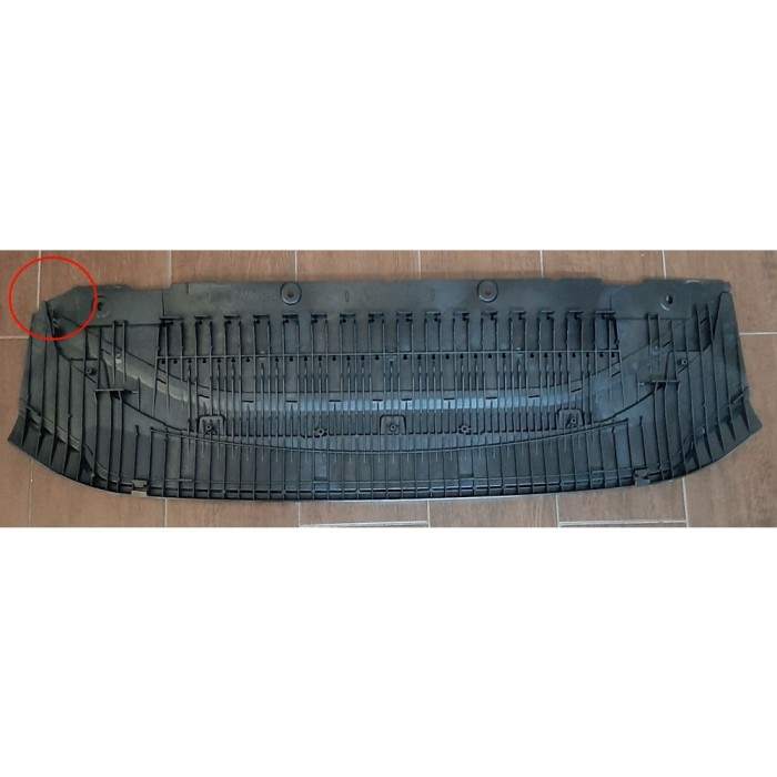 Scut sub bara VW; fata, centru, 4G0807611 COLT RUPT