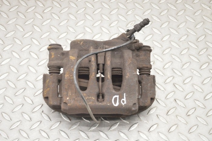 Etrier de fr&acirc;nă dreapta față MERCEDES-BENZ SPRINTER 3,5-t 906 2010 17754364