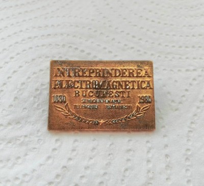 Insigna Semicentenarul Telefoniei Romanesti 1930&amp;ndash;1980 foto