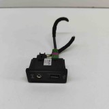 Port USB/AUX-In VW GOLF VII 5G1, BQ1, BE1, BE2 2014 OEM: 5G0035222,5Q0035724 | 28828810