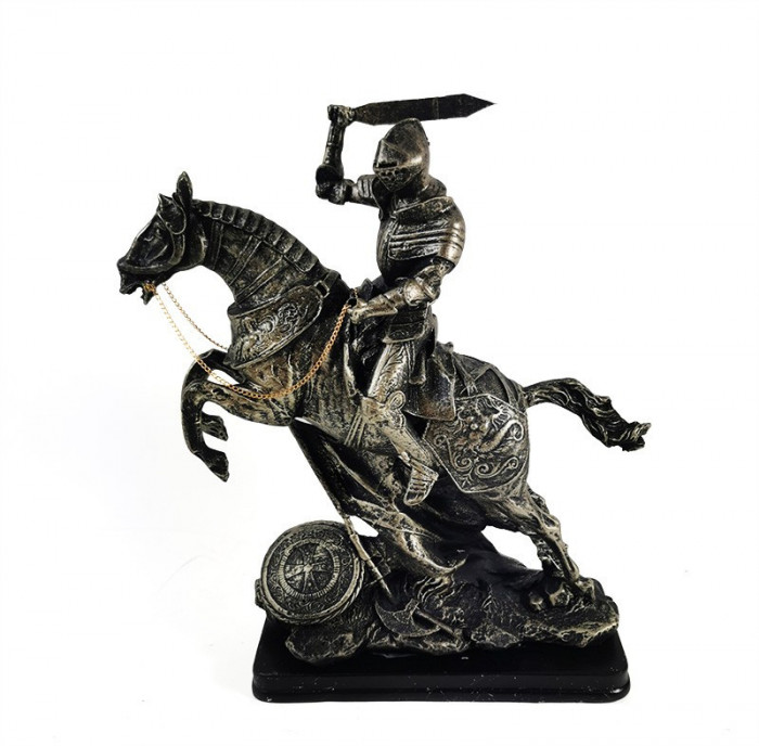 Statueta Cavaler Medieval cu sabie