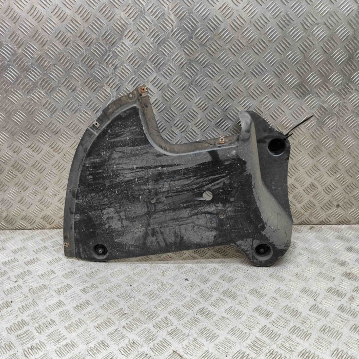 Scut motor dreapta spate SKODA SCALA 2021 OEM: 657825206