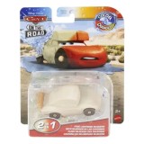 CARS MASINUTA FULGER MCQUEEN DIN PESTERA CU CULORI SCHIMBATOARE