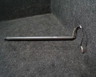 Amortizor haion st&amp;acirc;nga PORSCHE MACAN 95B 2015 OEM: 95B827851B 2286879 foto