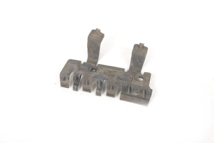 Suport bara de protecție st&acirc;nga spate LAND ROVER DISCOVERY IV L319 2012 OEM: DOL000071 10702760