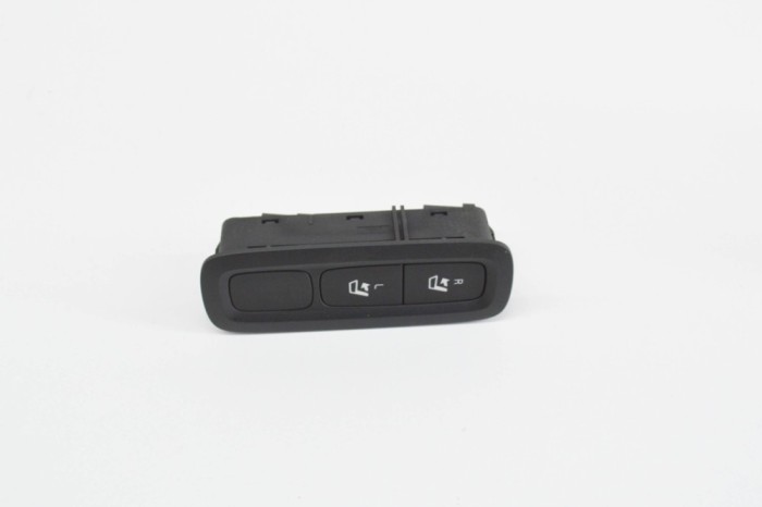 Comutator VOLVO XC40 536 2019 OEM: 31394150 18058136