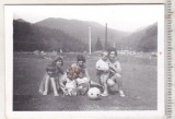 Bnk foto Copii cu jucarii - minge si elice zburatoare, Alb-Negru, Romania de la 1950, Natura