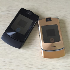 Telefon Motorola V3 negru reconditionat foto