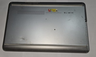 Carcasa Inferioara Bottom 856332-001 HP Pavilion 15-AU 15-AW Grad B cu defecte vezi ambele poze foto