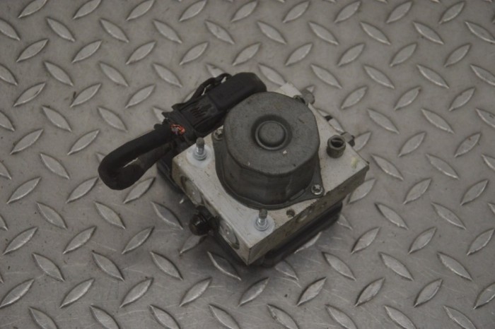 Pompa ABS TESLA MODEL S 2014 OEM: 6006363-00-D 23955969