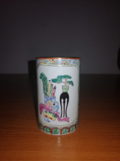 Vaza mica portelan Hand Painted Decoration China 8 cm inaltime foto