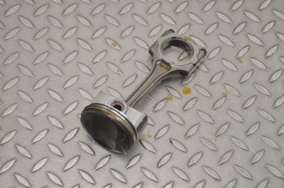 Piston TOYOTA COROLLA Hatchback _E21_ 2021 OEM: 010833 20211036 foto