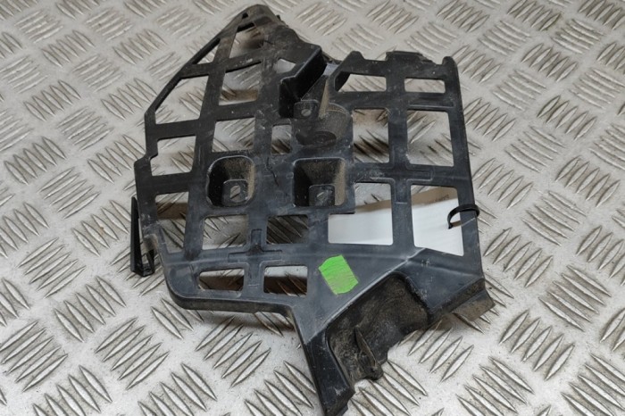 Suport bara de protecție dreapta față VW PASSAT Variant B8 3G5 2020 OEM: 3G0807178D 30435656