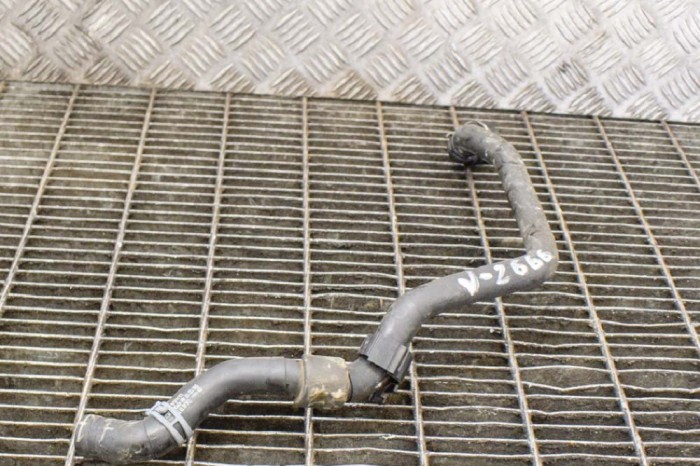 Furtun de lichid de răcire AUDI Q3 8U 2014 OEM: 5N0122157AM 10875162