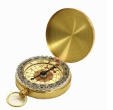 Cumpara ieftin Busola din alama vintage aurie cu capac oglinda, fosforescenta, diametru 4.9 cm, cu inel pentru agatare