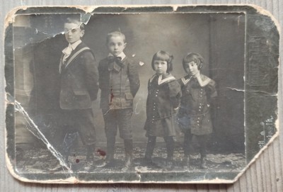 Grup de copii// fotografie pe carton, Atelier Elita Campina foto