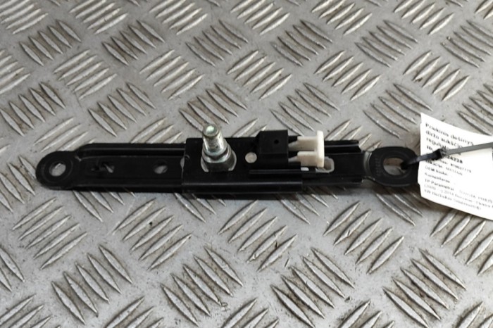 Reglaj &icirc;nălțime centura dreapta față TOYOTA PRIUS _W3_ 2014 OEM: 73200-53010 | 32024228