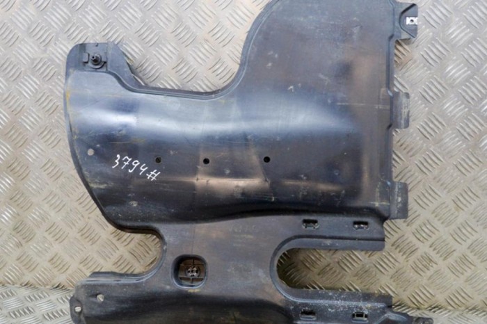Scut motor st&acirc;nga spate VW TIGUAN AD1 2019 OEM: 5QF825206A | 17172893