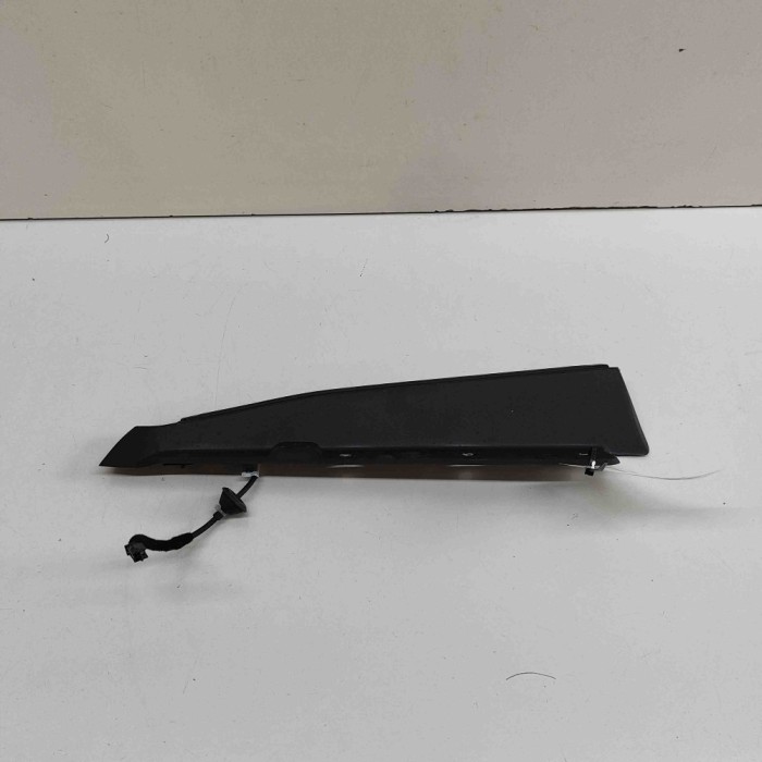 Ornament picurator haion dreapta FORD KUGA III DFK 2024 OEM: LJ6B-S406A76-AB 32409115