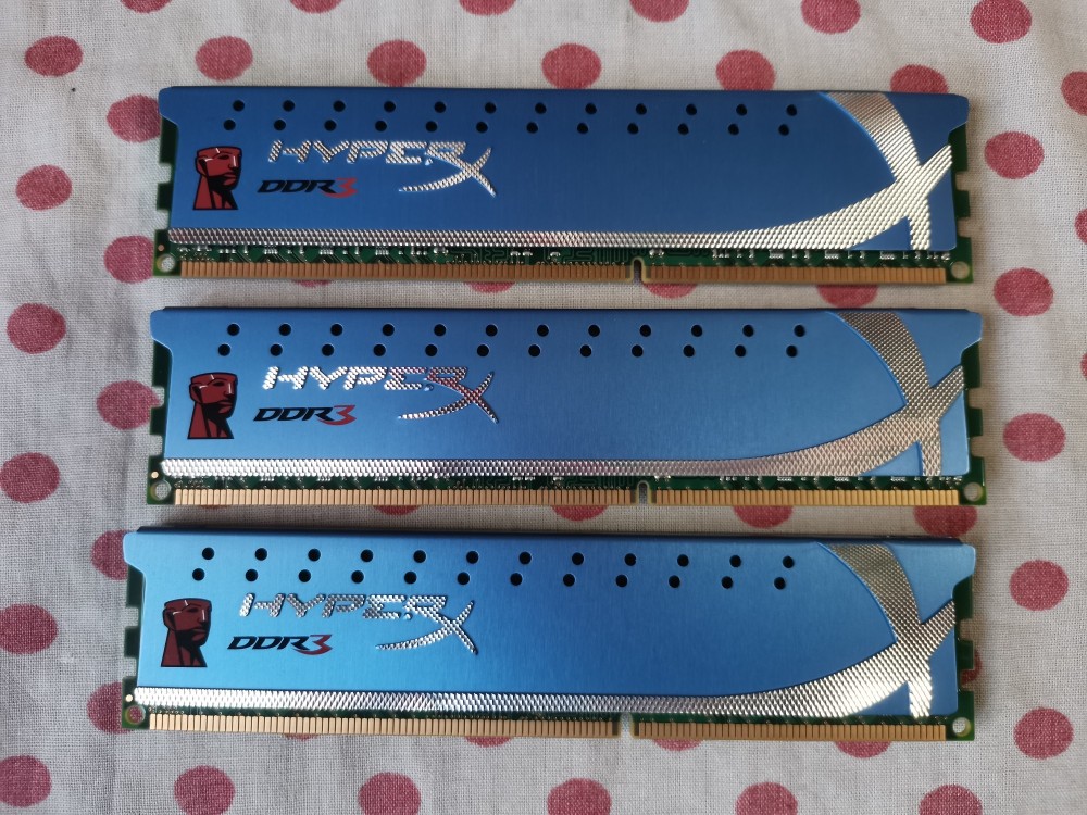 Kit Memorie Ram triple channel Kingston HyperX 6 GB (3x 2GB) 1600 Mhz ...
