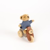 Ursuletul Alexis pe scuter, Egmont Toys