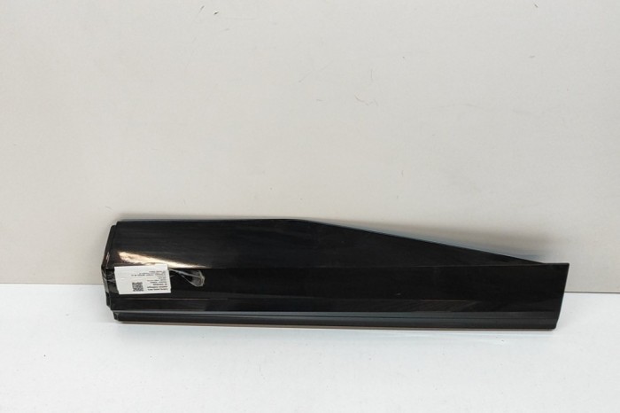 Bandou inferior ușă st&acirc;nga spate PEUGEOT 5008 III KA, KB, KC 2024 OEM: 9843770280 30705322