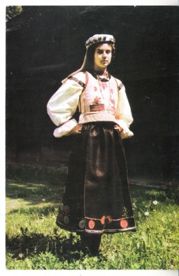 QW28 - Tematica arta populara 15 - costume populare - Fagaras foto