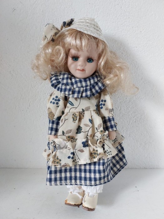 Papusa portelan, vintage, 22cm inaltime