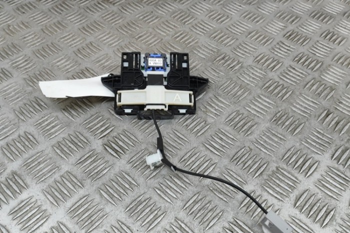 Antena LEXUS NX _Z1_ 2020 OEM: 86860-78010 30375109