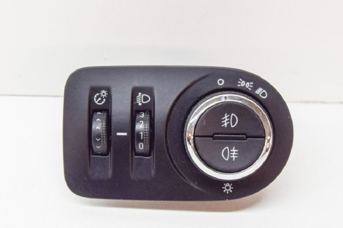 Modul de control comutator faruri OPEL ZAFIRA TOURER C P12 2012 OEM: 13294819 11661020