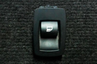Buton geam ușă dreapta față BMW 5 E60 2005 OEM: PA6-QK20 1820963 foto