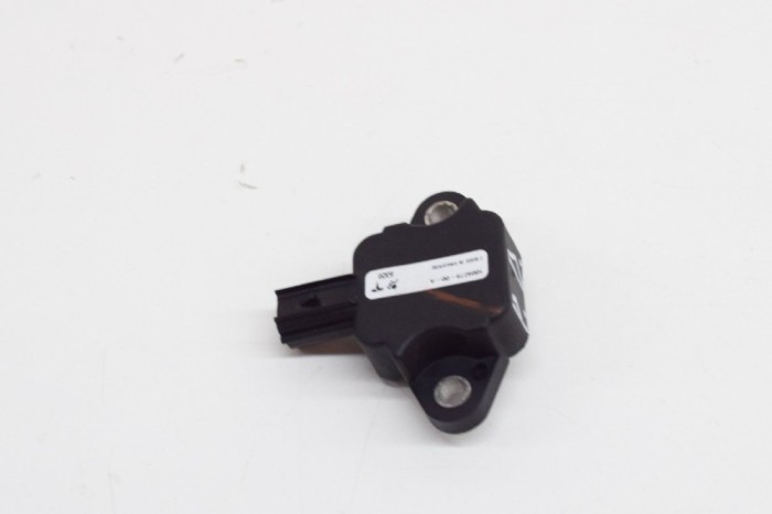 Senzor de impact dreapta față TESLA MODEL S 2014 OEM: 1005275-00-A | 11550135