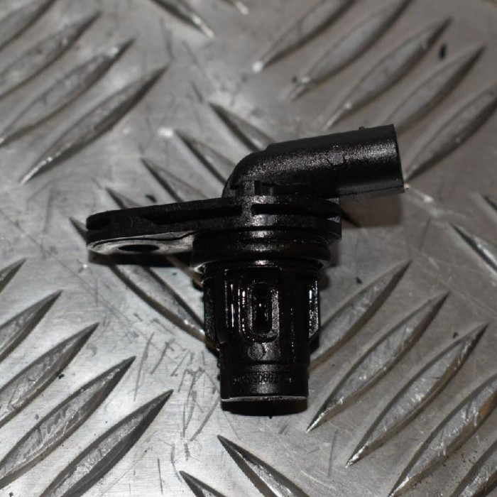 Senzor de poziție ax cu came MERCEDES-BENZ GLK X204 2013 OEM: A2769050800 2630961