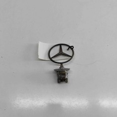 Emblema producător auto MERCEDES-BENZ S W221 2011 OEM: A2218800086 | 32468009