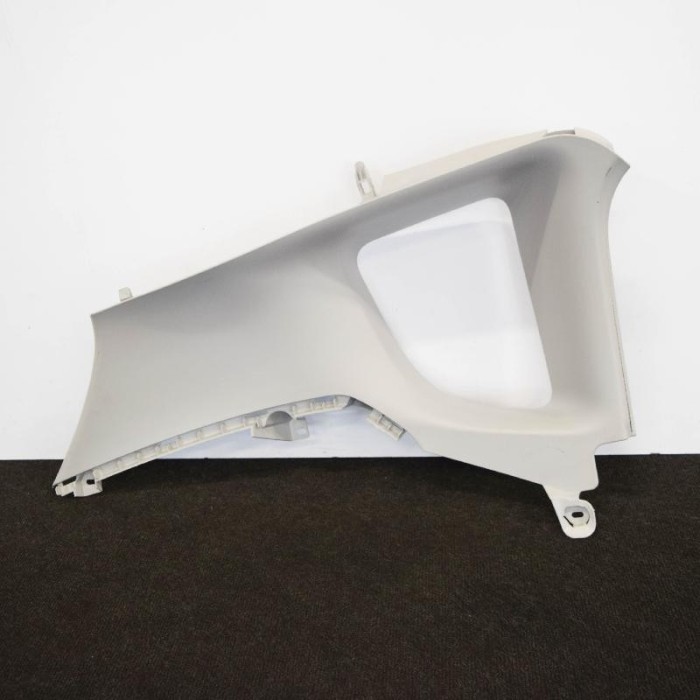 Ornament st&acirc;lp spate st&acirc;nga PEUGEOT 3008 2010 OEM: MPV | 10689975