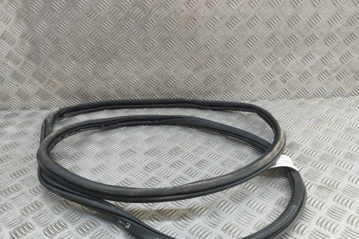 Garnitura ușă st&acirc;nga față SKODA SUPERB III Estate 3V5 2021 OEM: 3V0867365B | 31890665