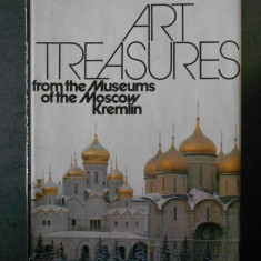 ART TREASURES FROM THE MUSEUMS OF THE MOSCOW KREMLIN. ALBUM 1980, limba engleza