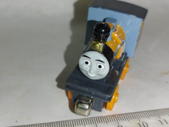 bnk jc Thomas &amp; Friends Take-n-Play - Dash - Mattel 2010