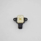 Senzor de impact st&acirc;nga față VOLVO V60 2013 OEM: 130607,30798030 | 12026345