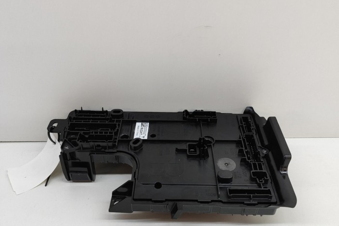 Modul de confort TESLA MODEL Y 2022 OEM: 1657650-39-A 23139085