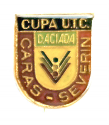 INSIGNA CUPA UTC CARAS SEVERIN DACIADA UTM PCR foto