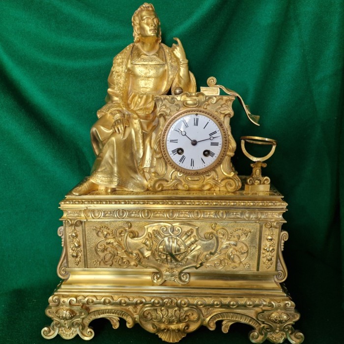 CEAS DE SEMINEU DIN BRONZ DOR&Egrave; CU GONG LA JUMATATE SI ORA - FRANTA anii 1880