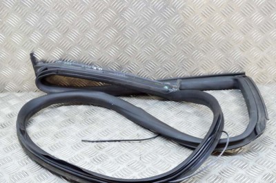 Garnitura ușă st&amp;acirc;nga spate MASERATI QUATTROPORTE VI 2015 OEM: 72359 | 15465910 foto
