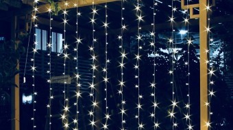 Perdea luminoasa de exterior, 3 m latime/1 m inaltime, cablu alb, lumina albă, cu flash, interconectabila foto