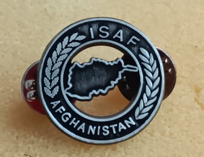 QW9 N2 8 - insigna - militar - misiune ISAF din Afganistan foto