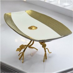 Platou de servire dreptunghiular din portelan cu suport metalic , 30x18 cm, inaltime 14 cm