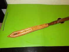 Veche CRAVASA SCANDINAVA lucrata manual din PIELE si LEMN CU INTARSII metalice foto