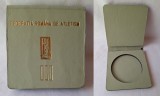 Cutie de LUX, veche, pentru prezentare, depozitare insigna, decoratie, placheta, pt medalie Federatia Romana de Atletism